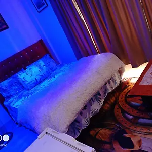M5 Park Bed & Breakfast